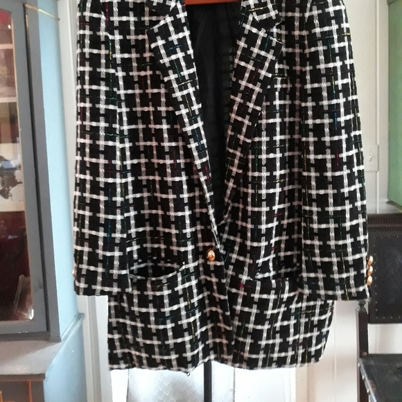 Women's Blazer Jacket - Picture 2 of 3